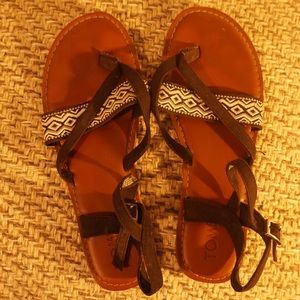 Toms sandals. Women’s (size 8). Black and white. Pretty detail. Comfy.